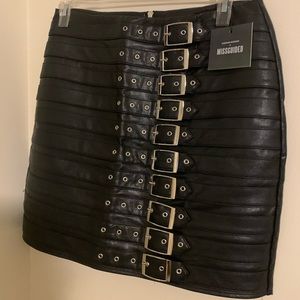 Brand new Buckle leather skirt